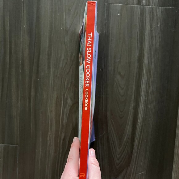 Thai Slow Cooker Cookbook Paperback - Picture 3 of 3